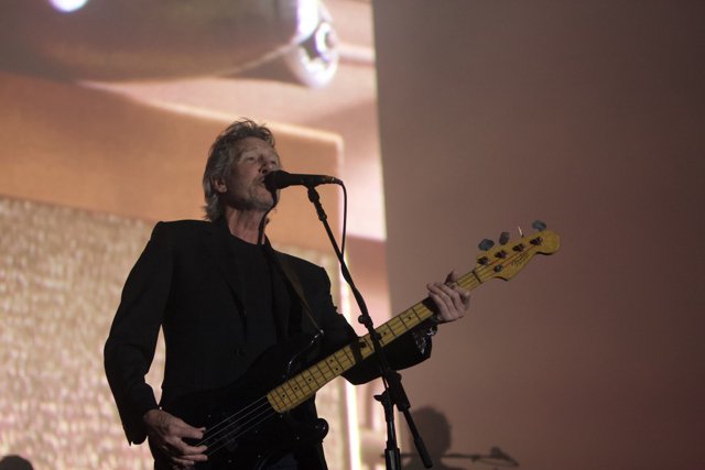 Roger Waters Rocks the Crowd with his Bass