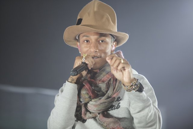 Pharrell Williams Rocks Grammys with Cowboy Hat