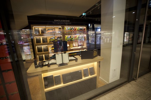Moleskine Store Display at Modern Shopping Center