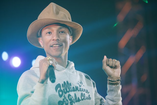 Pharrell Rocks the Cowboy Hat at the O2 Arena