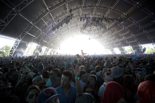 Coachella 2015: A Sea of Hats and Faces