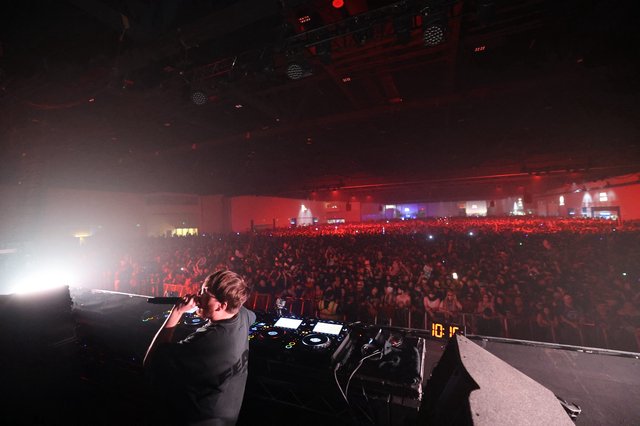DJ Commands Massive Crowd at Wobbleland 2026