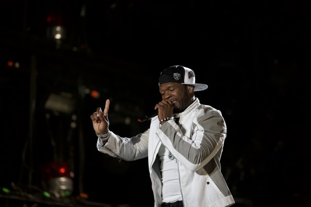 50 Cent Commands the Stage
