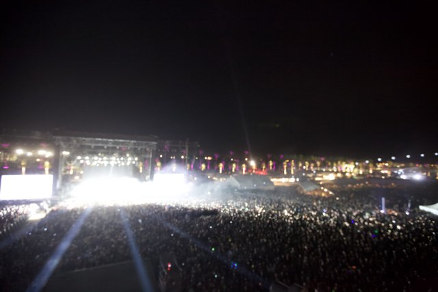 Lights and Crowd: the Best of 2013 Coachella Day 2