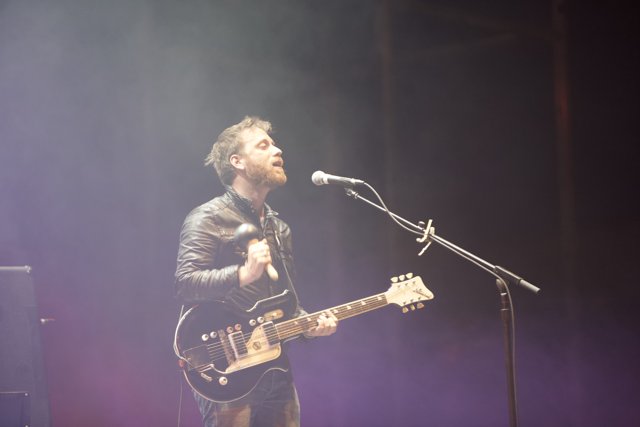 Dan Auerbach Shreds the Stage with His Guitar at Coachella 2011