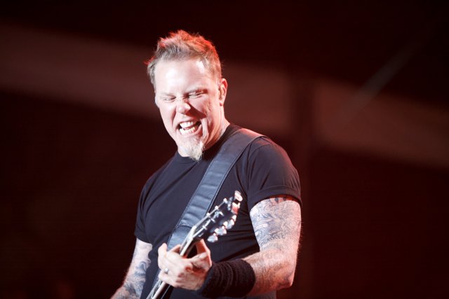 James Hetfield Shreds on His Guitar at Big Four Festival