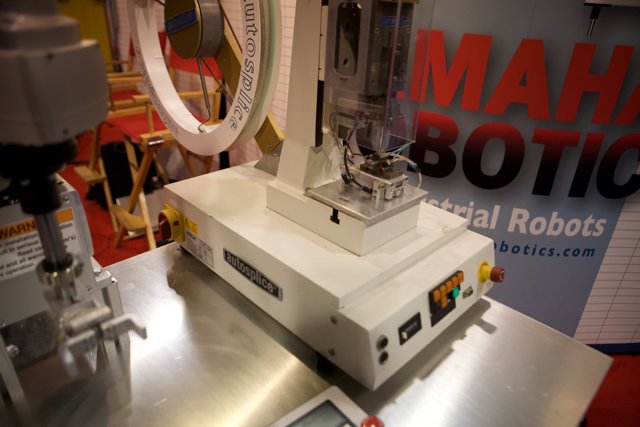 State-of-the-Art Machine Steals the Show at 2008 Robot Automation Exhibition