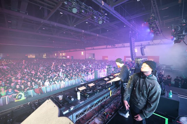 DJs Command Massive Crowd at Wobbleland 2026
