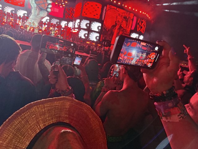 Capturing the Vibe