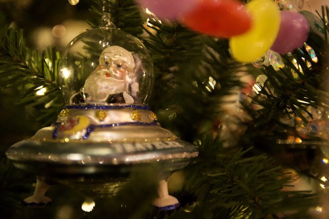 Santa in UFO Christmas Tree Ornament Display