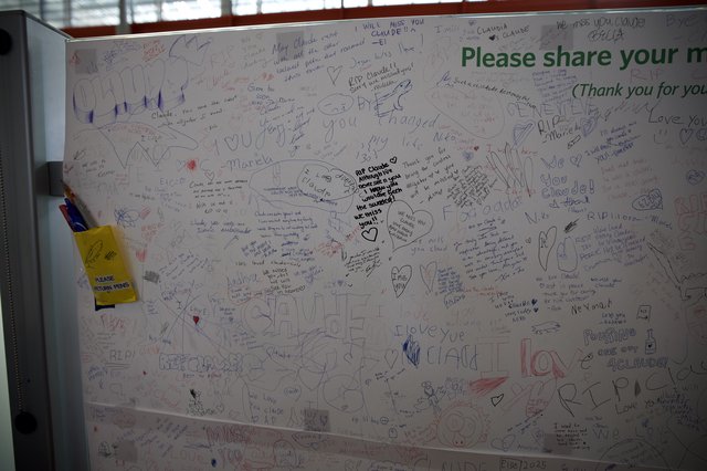 Farewell Messages on Memorial Board for Claude