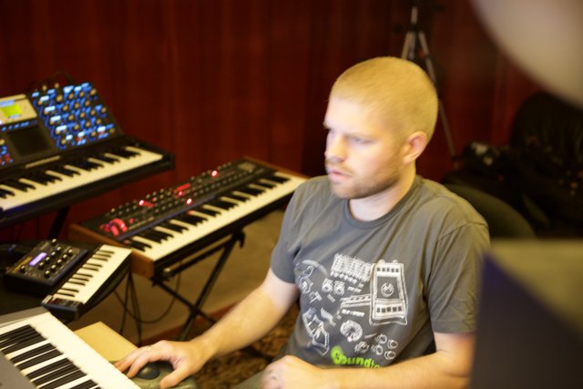 Morgan Page's Keyboard Session