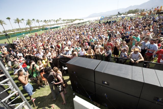 Coachella Music Festival Draws Large Crowd in 2008