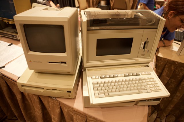 Old vs. New: The Evolution of Computers