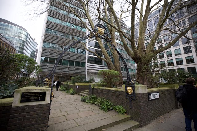 Modern Urban Sculpture in Historic London Setting