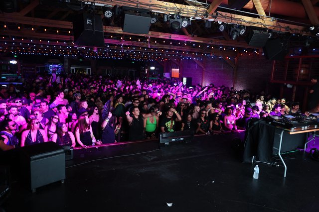 Packed Crowd Energizes Wobbleland 2026 Night