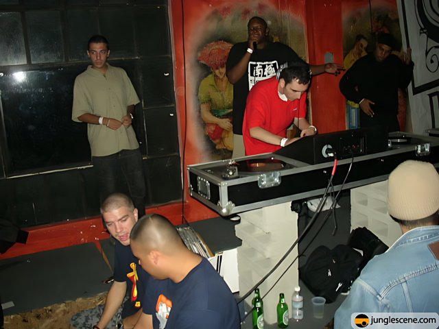 DJ Table at Dub 8 16 02