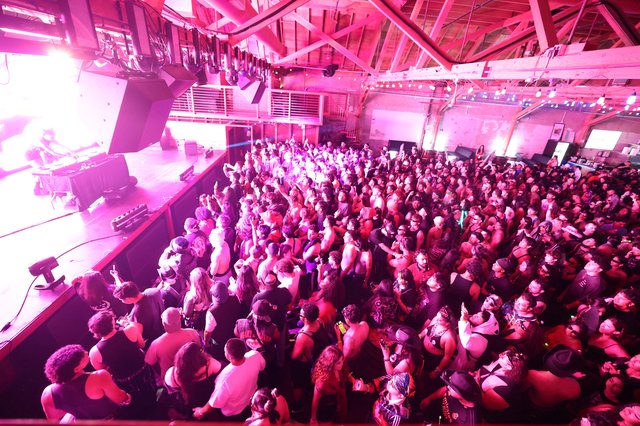 Massive Crowd Packs Wobbleland 2026 Dance Floor