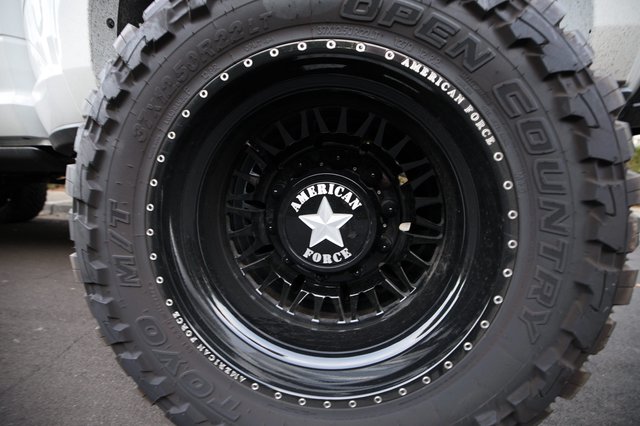 American Force Custom Wheel on Off-Road Truck