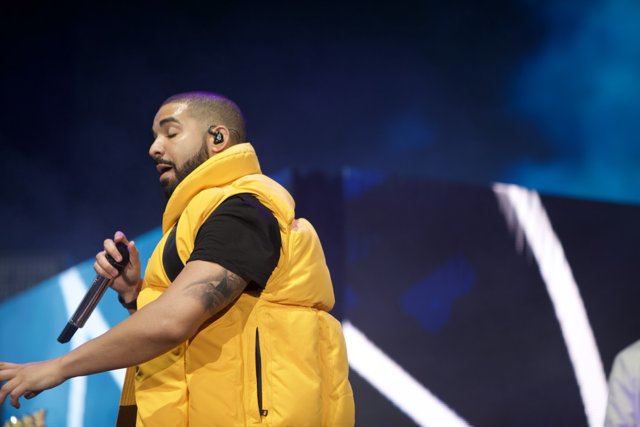 Drake Dominates the O2 Arena in London