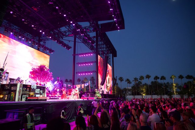 Vibrant Evenings: Coachella 2024 - Weekend 2 Highlights