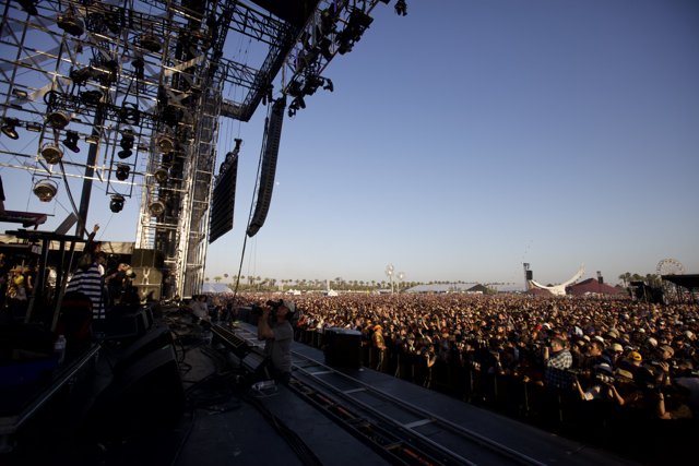 Coachella 2011: Rocking Out in the Crowd