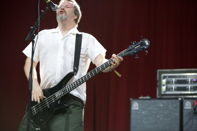 Billy Gould Shreds the Guitar at Coachella