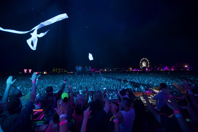 Crowd Soars with the Kite at Coachella