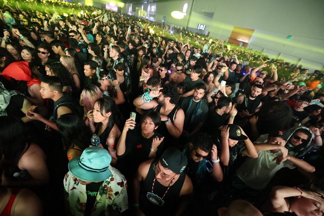 Massive Crowd Surges at Wobbleland 2026 Festival