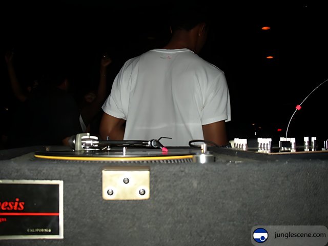 DJ Jay-Z Turns Up the Club Scene