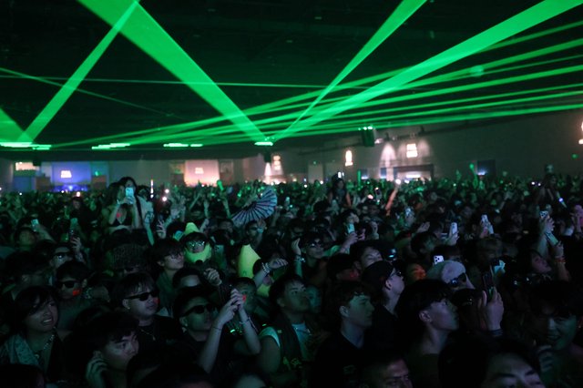 Green Laser Light Show Electrifies Wobbleland 2026 Crowd