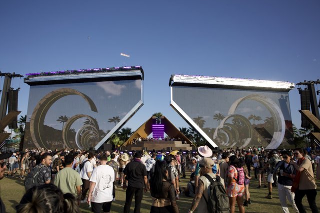 Dynamic Festivities at Coachella 2024: Music Lovers Unite