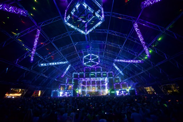 Electrifying Nightclub Performance on Coachella's Big Stage