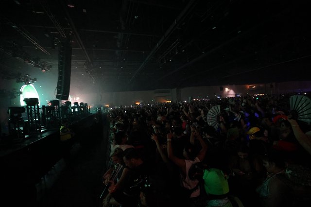 Massive Crowd Surges at Wobbleland 2026 Festival