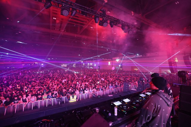 DJ Commands Massive Indoor Festival Crowd at Wobbleland
