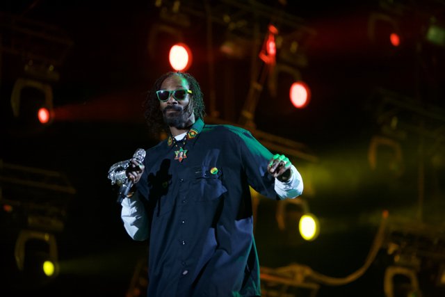 Snoop Dogg Takes the Stage at Coachella 2013