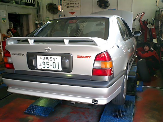 Car Maintenance in Tokyo Garage
