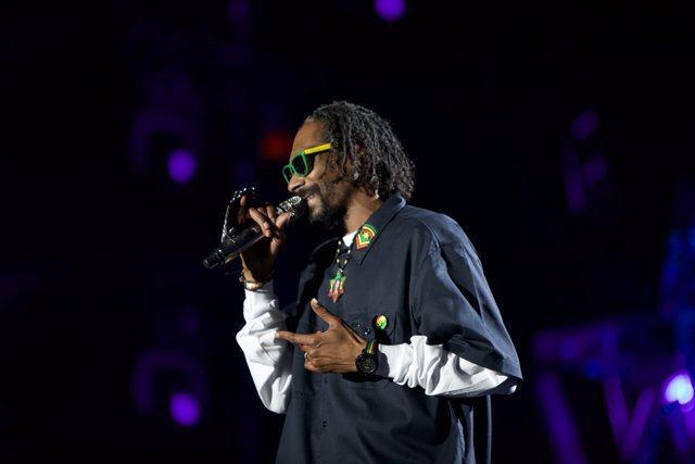 Snoop Dogg Takes the Stage at Voodoo Fest