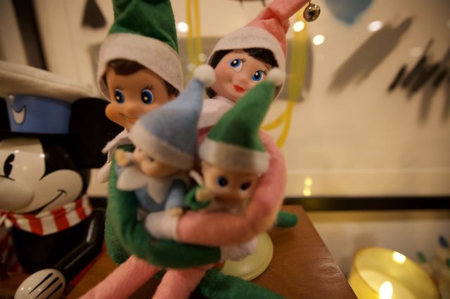 Elf on the Shelf Family Ornament Display