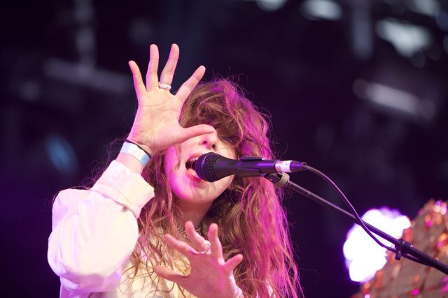 Victoria Legrand electrifies Coachella crowd with solo performance