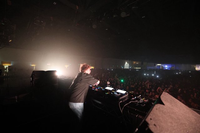 DJ Commands Massive Crowd at Wobbleland 2026