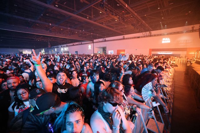 Massive Indoor Crowd Electrified at Wobbleland 2026
