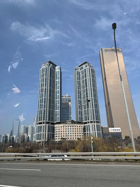 Urban Majesty: Seoul's Skyscrapers