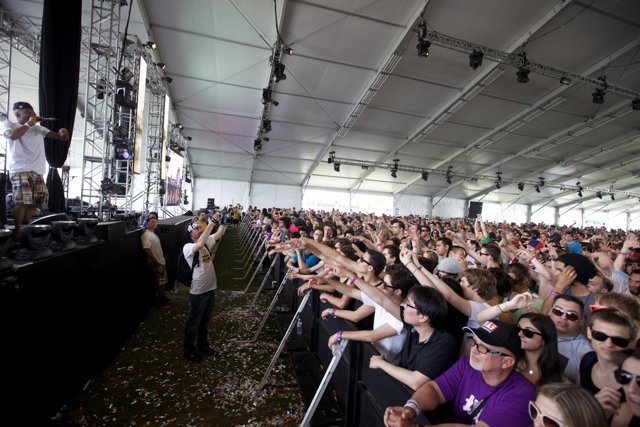 Coachella Saturday: A Massive Music Crowd