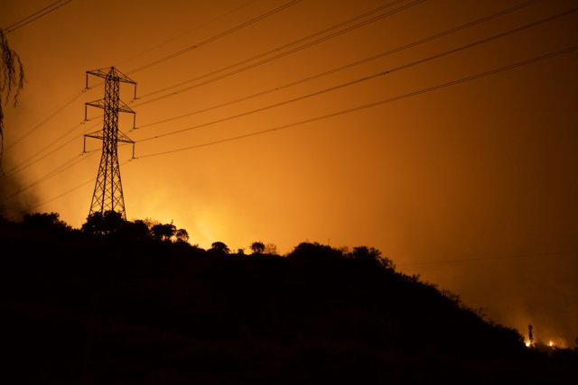 Power Lines Threatened by Station Fire