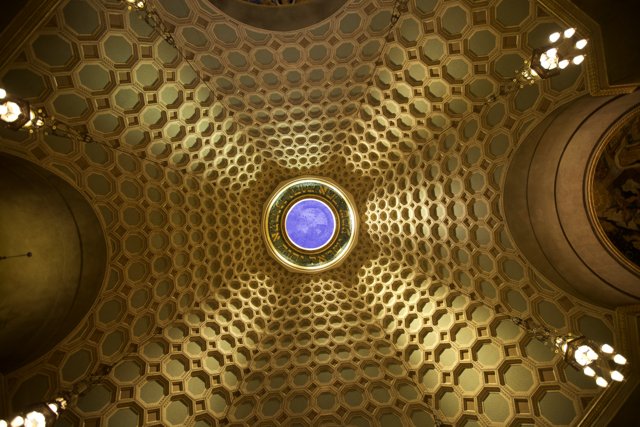 Illuminated Patterns in the Dome of the Holy Cross