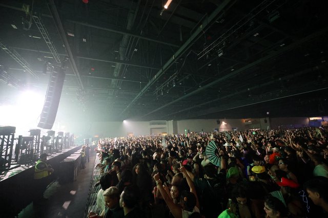 Massive EDM Crowd Surges at Wobbleland 2026