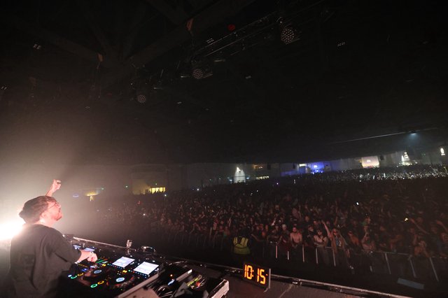 DJ Commands Massive Crowd at Wobbleland Festival 2026