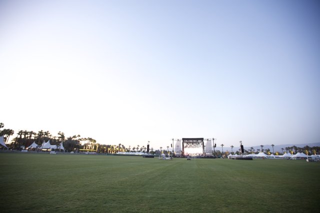 Coachella 2009: Music Takes Over the Field