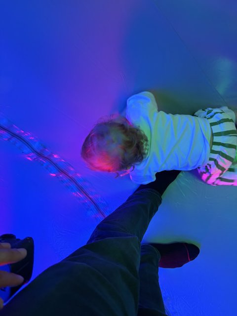 Neon Crawler